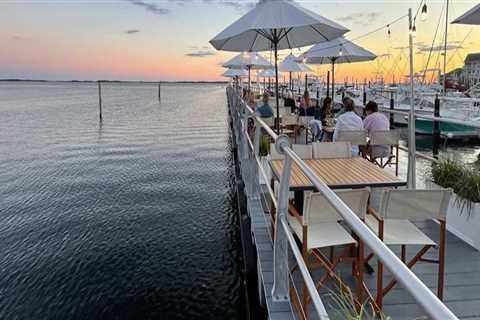15 Best Waterfront Restaurants in Riverside County, California