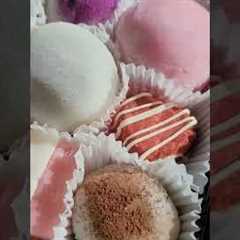 Valentine''s DAY 2022 in Honolulu HAWAII | Buca di Beppa HEART Lasagna Set & Fujiya Mochi Box..