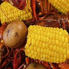 Exploring the Best Traditional Maryland-Style Crab Boils in Calvert County