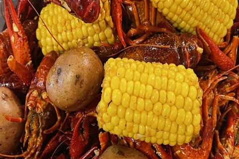 Exploring the Best Traditional Maryland-Style Crab Boils in Calvert County